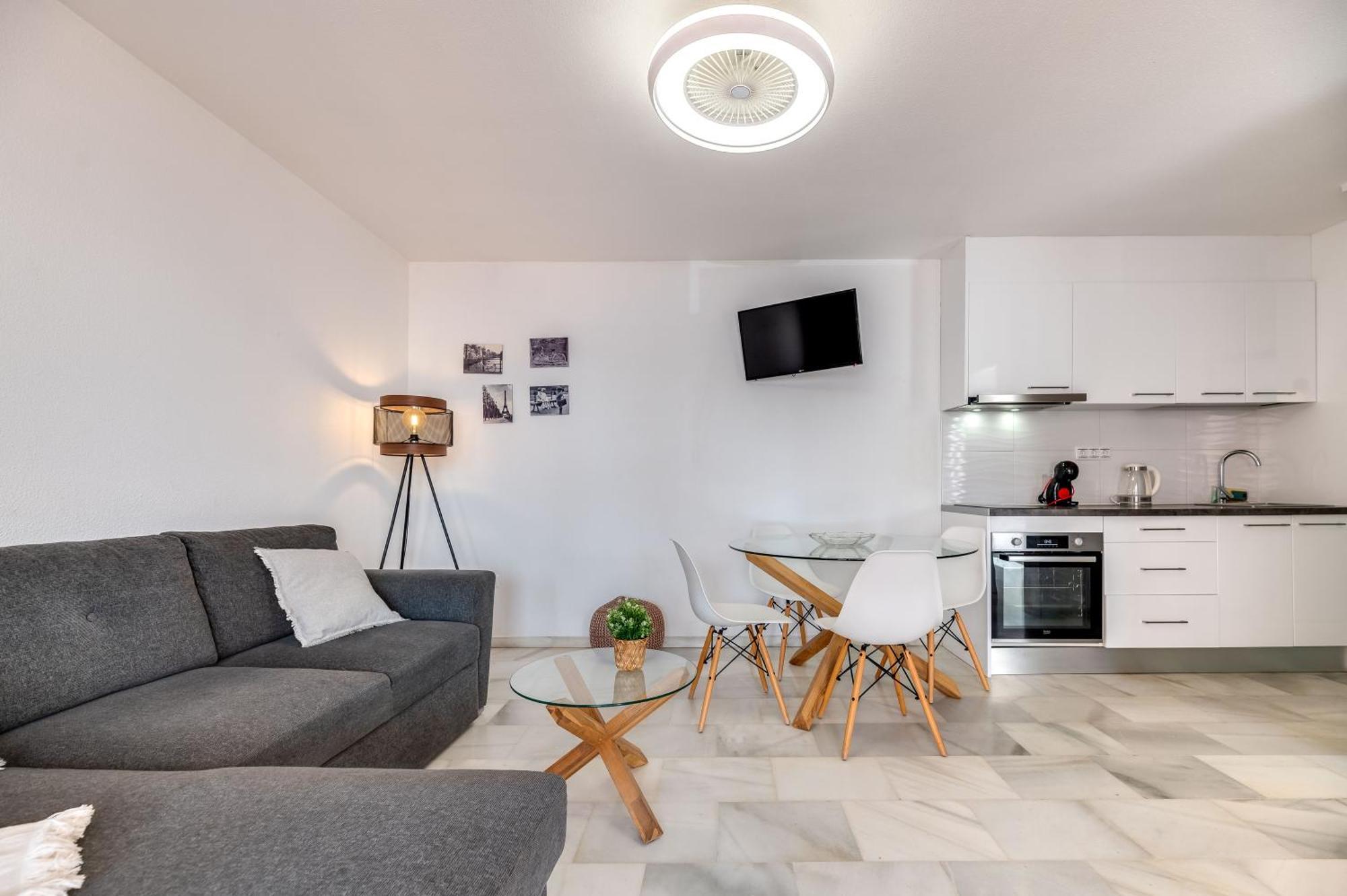 Apartamento Con Amplio Porche Y Bbq Benalmádena Exterior photo